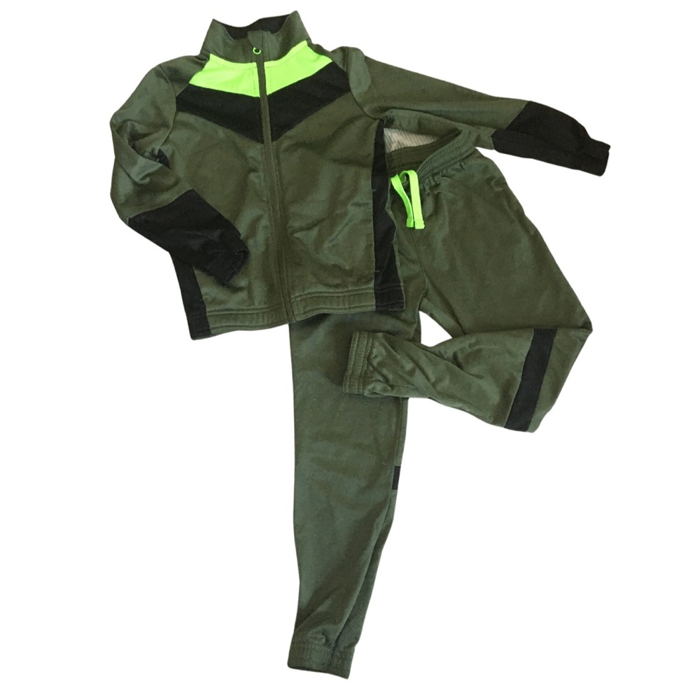 Boys Athletic Works jogger set